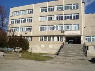 Средно училище Ангел Каралийчев, град Стражица